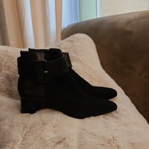 NWOB Ron White Chic Black Leather and Suede Ankle Boots with Buckle Size 41(10)﻿